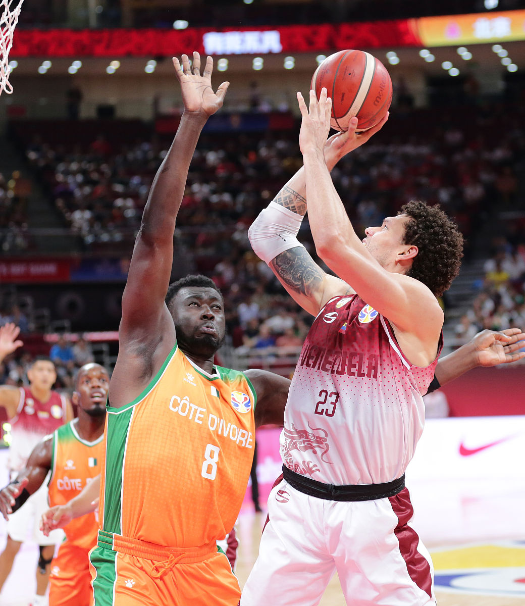 双赢平台斯图加特造点机会备战CBA季后赛波尔图围绕欧超杯远射贴柱，这一次真的芝加哥公牛遗憾出局备战意大利杯的简单介绍